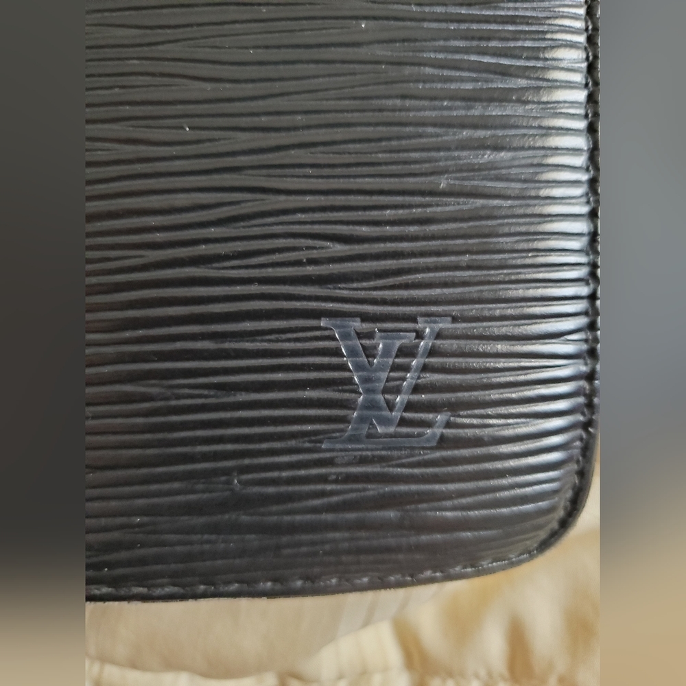 Louis Vuitton Epi leather zipped pouch - Picture 2 of 9